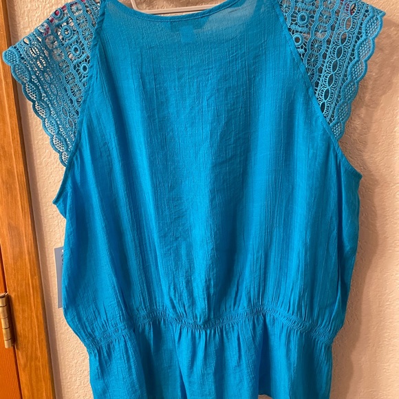 NWT Counterparts Beautiful Turquoise colored Top- large - Picture 2 of 8